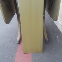 Gorgeous Kitchen Table