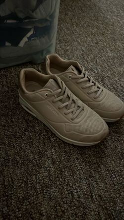 Skechers