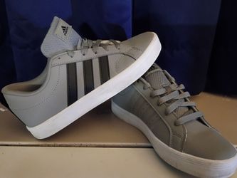 Adidas Trainers VS Pace 2.0 Size 5 BRAND NEW