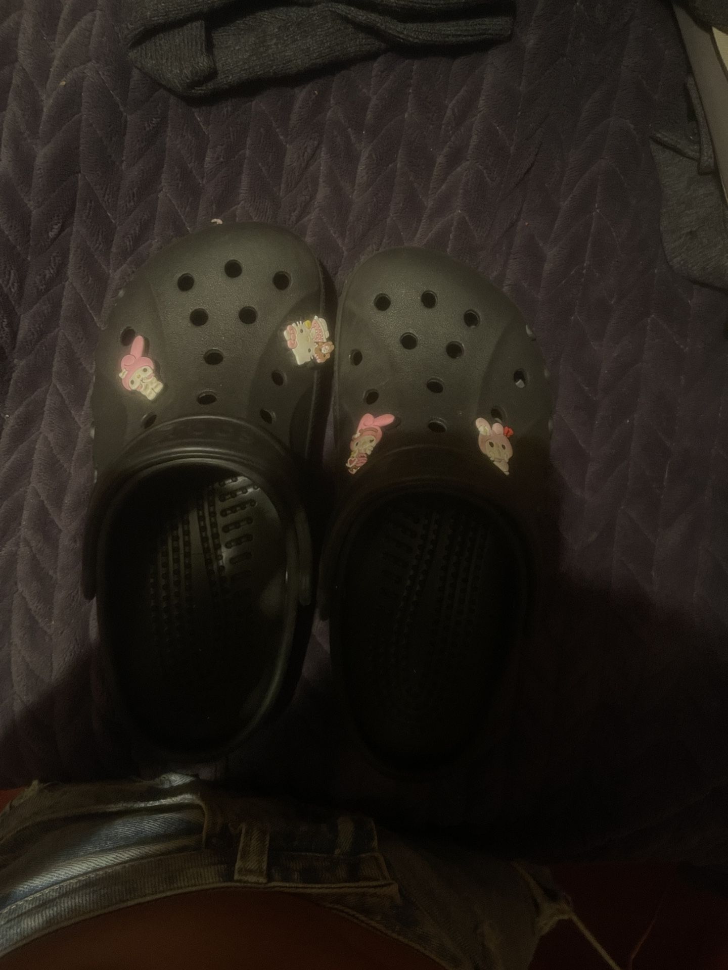 women's crocs size 4