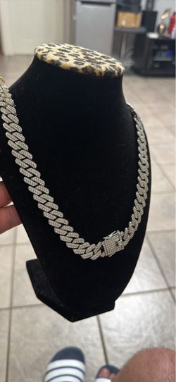 Cadena de rapero y manilla  estilo cubana