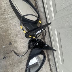 Oem Silverado gmc mirrors 2010/2009 part
