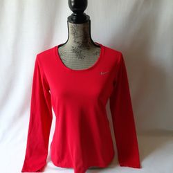 Nike Dri-FIT women's red activewear long-sleeve top size M 