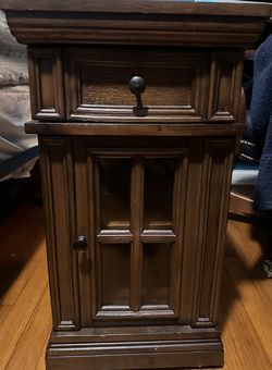 Nightstand Table with 2  Plugs and 2 USB Ports