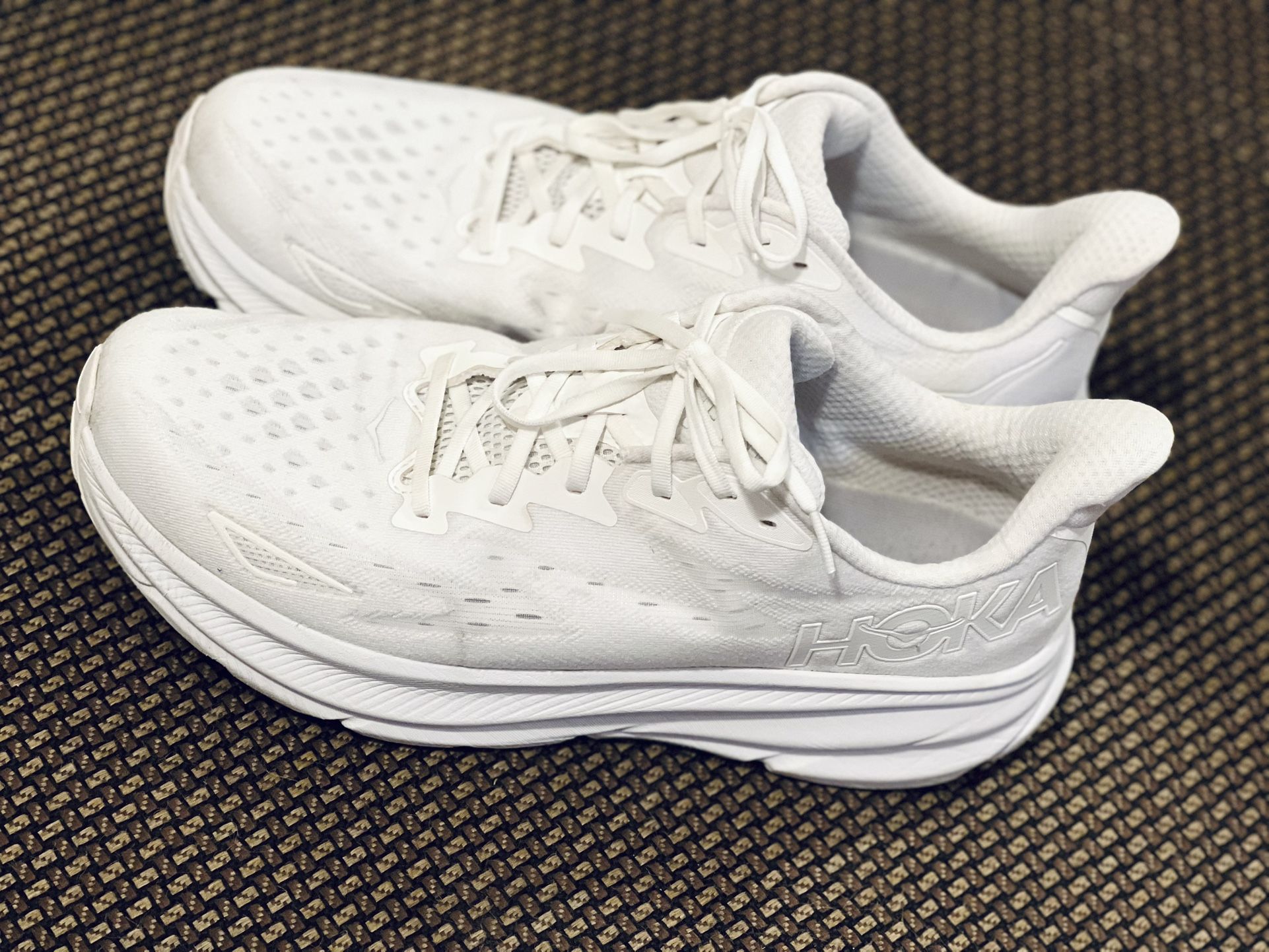 HOKA Clifton9