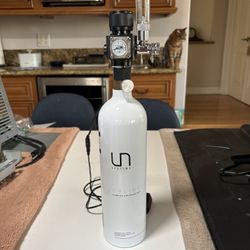 UNS CO2 Canister W CO2 Regulator 