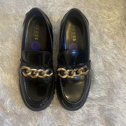 Guess Women’s 1.5 Inch Platform Heel