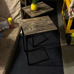 End tables. Grey brown color. Set of 2! 