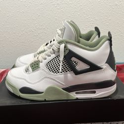 Jordan 4 Sea Foam 