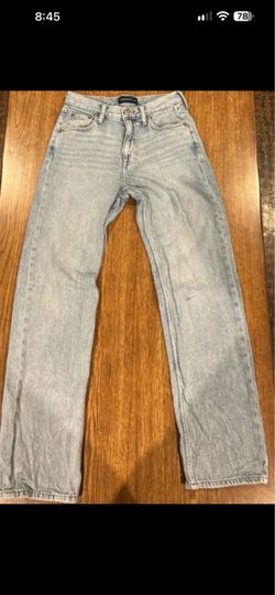 Aeropostale Light Wash Straight Leg Jeans