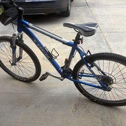 Trek 3 Series 3700
