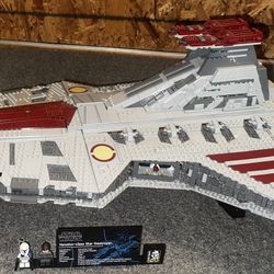 Lego Star Wars Venator-Class Republic Attack Cruiser 75367