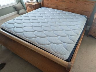 Dreamcloud Premier Hybrid King Mattress-Like New