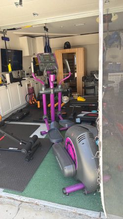 Life Fitness Integrity CLSX Commercial Elliptical – Self-Powered