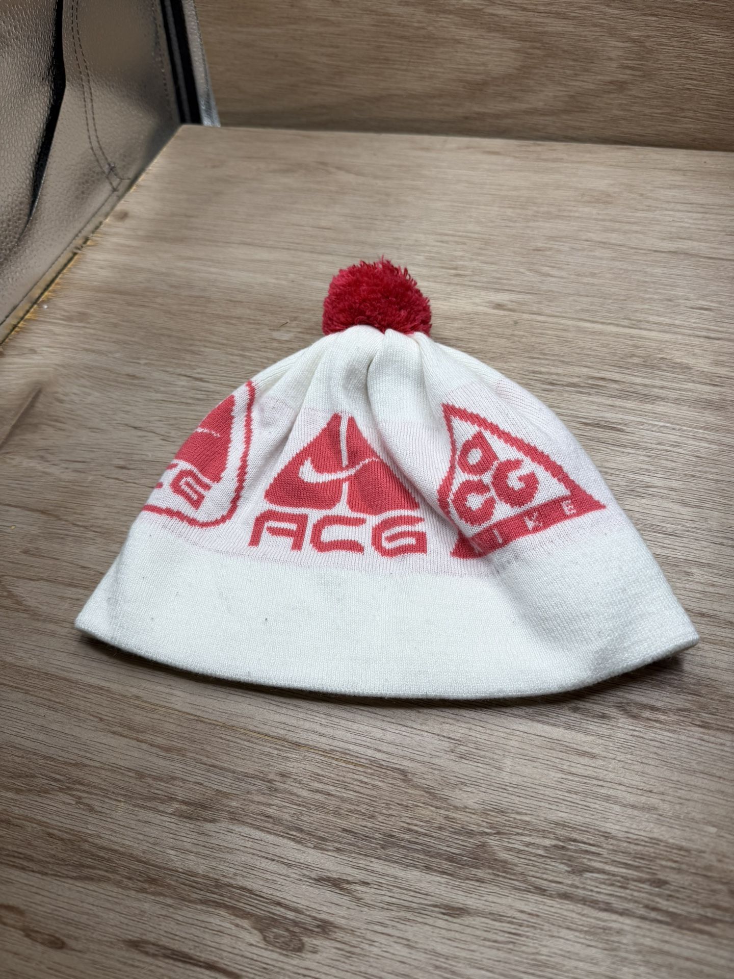Nike 2007 ACG Vintage Beanie Hat One Size Pom Pom White Pink