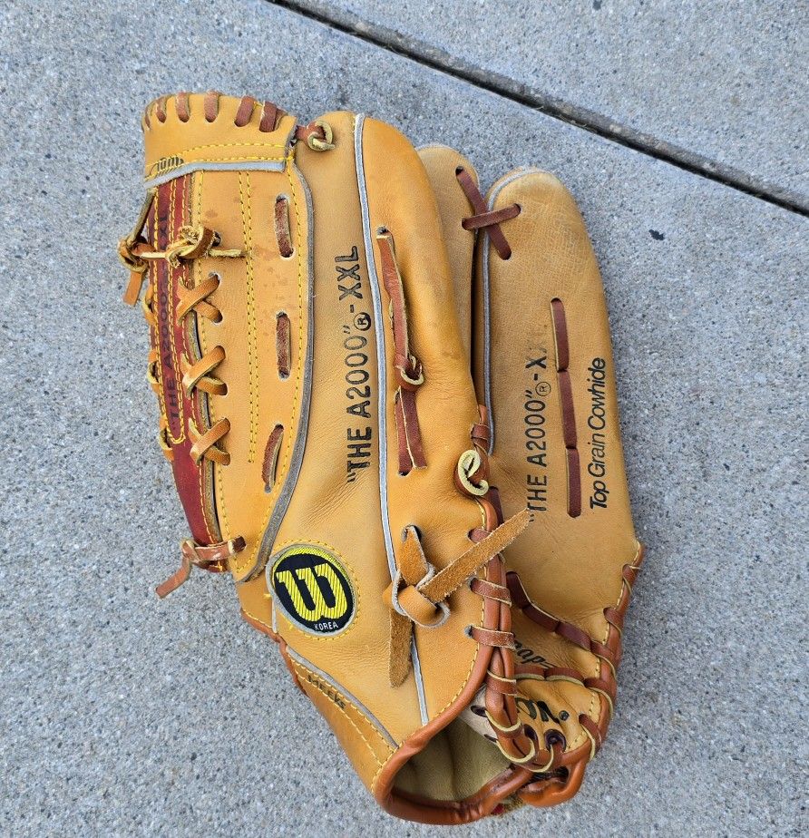 Wilson S2000 XXL Baseball Glove