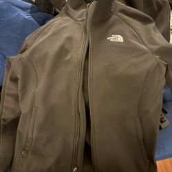Women’s north face jacket womens M