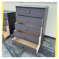 Dresser/ Five drawers dresser