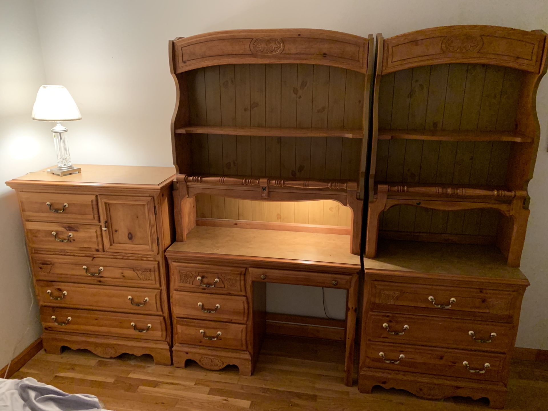 Basset furniture sugar plum 4 piece bedroom set