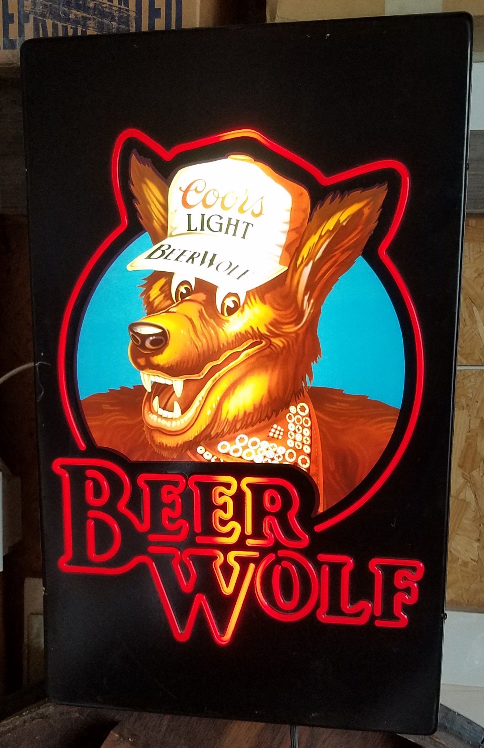 Vintage Coors Light Beer Wolf Lighted Sign