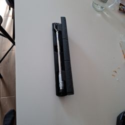 PITTSBURGH 1/2 in. Drive, 10 to 150 ft-lb Click Torque Wrench