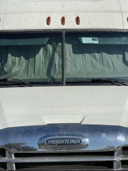 Freightliner curtains