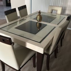 WOOD DINNER TABLE