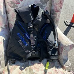 Brand new Seaquest Spectrum 3 buoyancy compensator (BCD) device for scuba diving.  XL