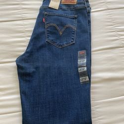 LEVI’S