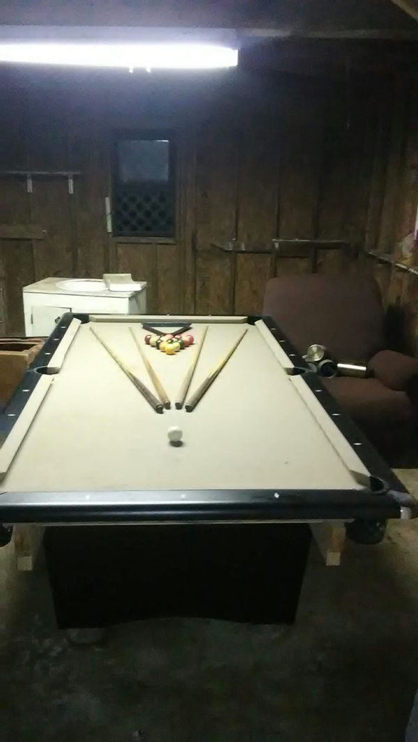 8 Ft Slate Pool Table With And Sticks For In Waterloo Sc 8 Ft Slate Pool Table With And Sticks For In Waterloo Sc Offerup