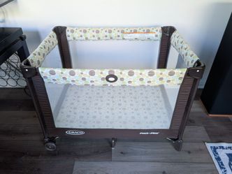 Pack 'n Play - Graco
