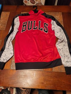 bulls track jacket sz large
