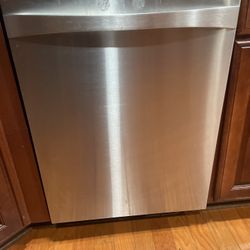 Selling a gently used Kenmore Elite dishwasher (Model (contact info removed)3010), built by Bosch.