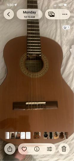 Manuel Rodriguez caballero , classical guitar , made in Madrid , Spain , serial # 15058, solid cedar bubinga