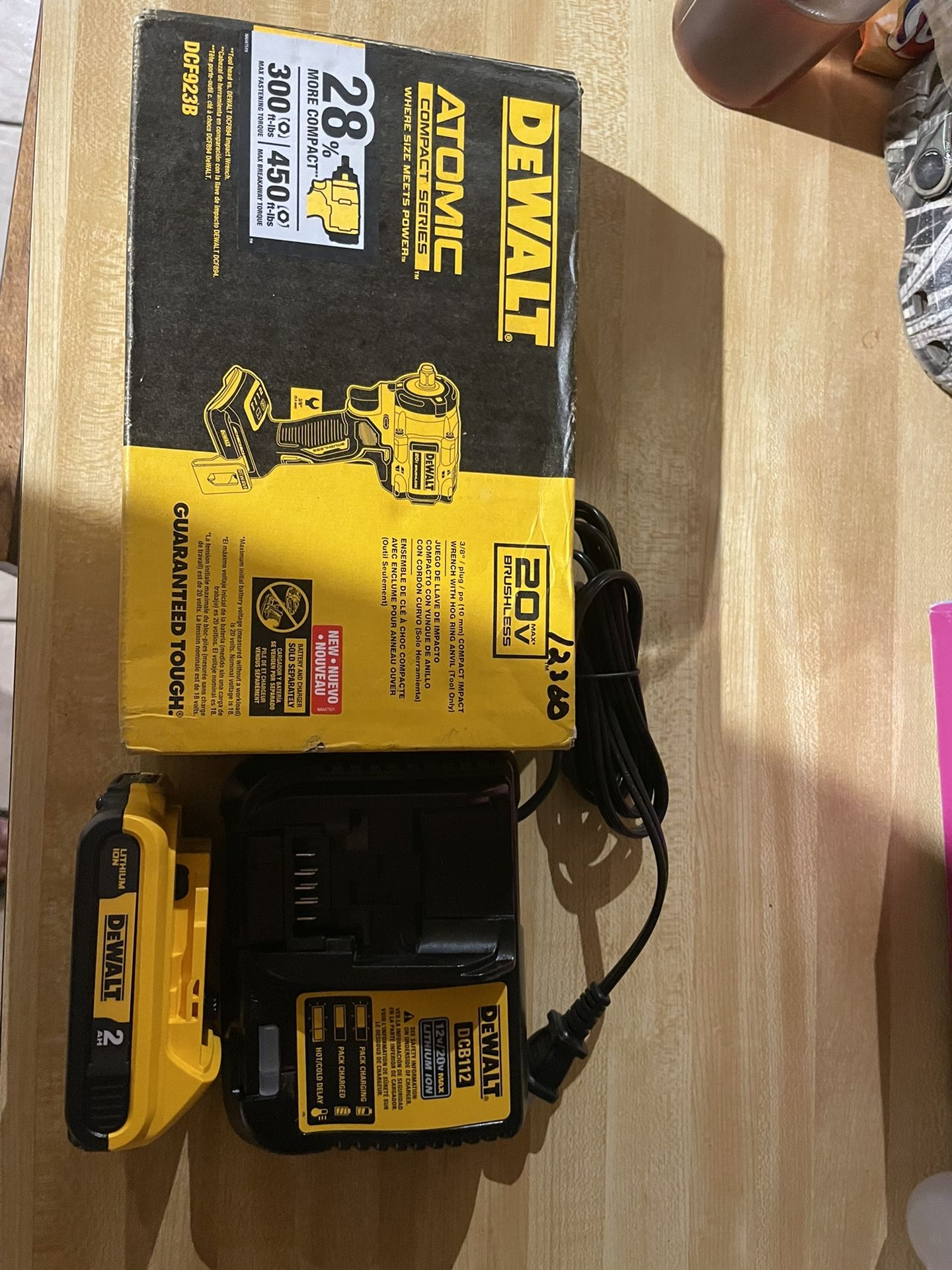 Dewalt 20v atomic compact 3/8” impact wrench 450 breakaway torque new with batt and charger $200firm