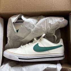 Nike’s GS size 5.5Y