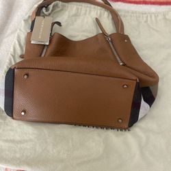 BURBERRY PURSE 