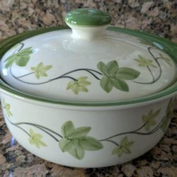 2qt  Round Covered Casserole, IVY II (England)by FRANCISCAN 