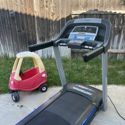 Treadmill, Horizon,auto incline, clean, high end, Led display, cushion walking, folds, quiet,