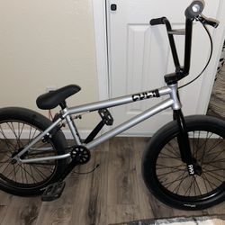 Cult Gateway BMX Bike