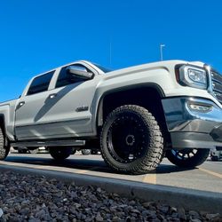 GMC Denali 2.5” Leveling Kit With INSTALLATION.