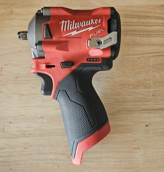 Milwaukee M12 Fuel 3/8" Stubby Gen 1