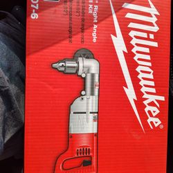 !!!! NEW IN BOX!!!!ilwaukee 1/2 Angle Drill Kit