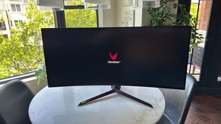 LG UltraGear 34 IPs Curved 1-ms G-SYNC