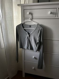 Cropped Long Sleeves