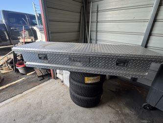 Truck Toolbox With Keys