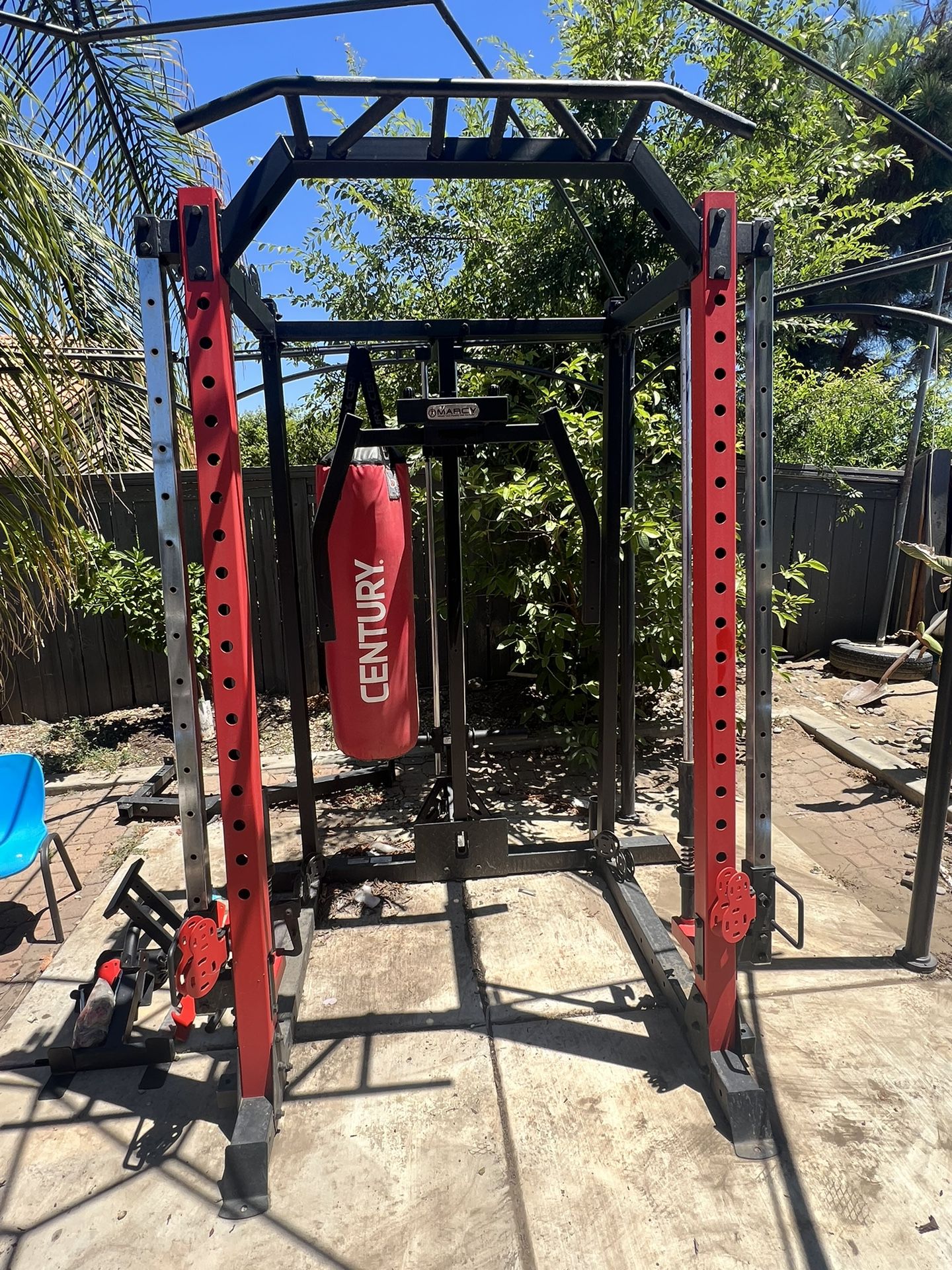 Marcy Smith Machine/ Cage system w/ pull up bar 