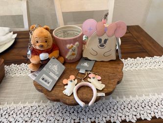 NWT Walt Disney World Fall Pink Halloween Winnie The Pooh Mickey & Minnie Cup and Purse Charms