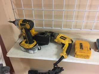 Dewalt drill set