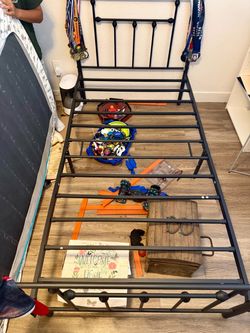 Metal Twin Bedframe